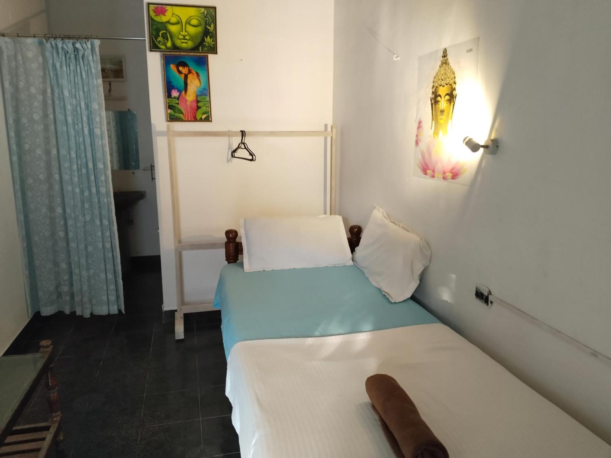 Sky Palace Beach Hotel Thiruvananthapuram Zimmer foto